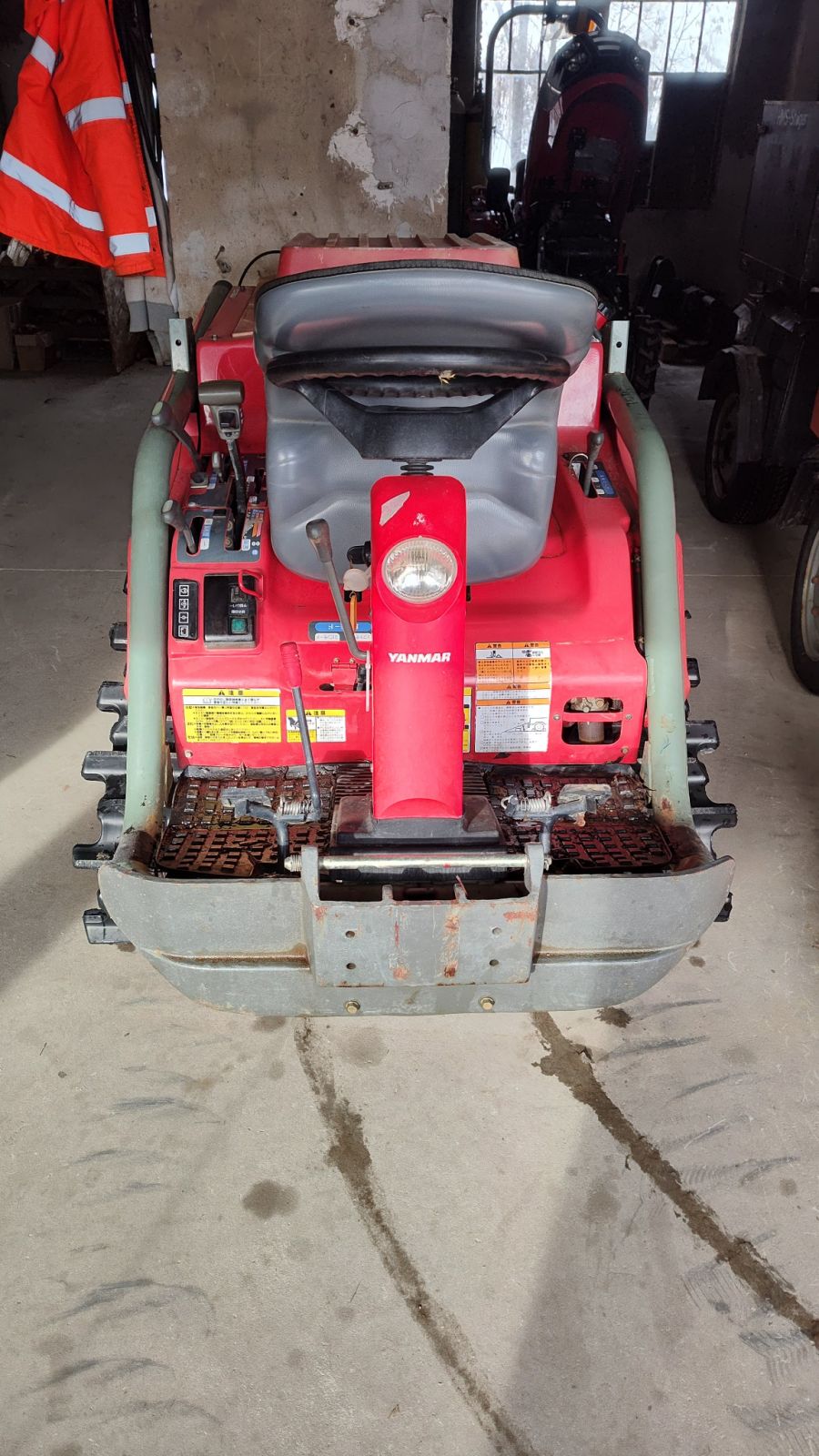 KUBOTA AC16 lánctalpas kistraktor a "Küklopsz" - Kép 3