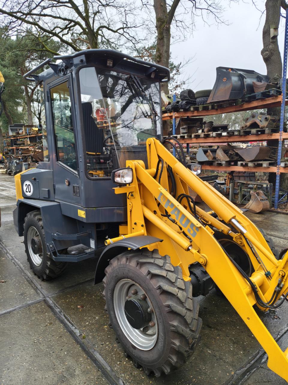 PAUS RL552 – kompakt gumikerekes homlokrakodó - Kép 2